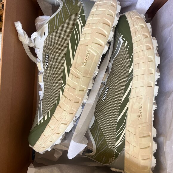 Norda 001 in Glitch - Picture 2 of 4